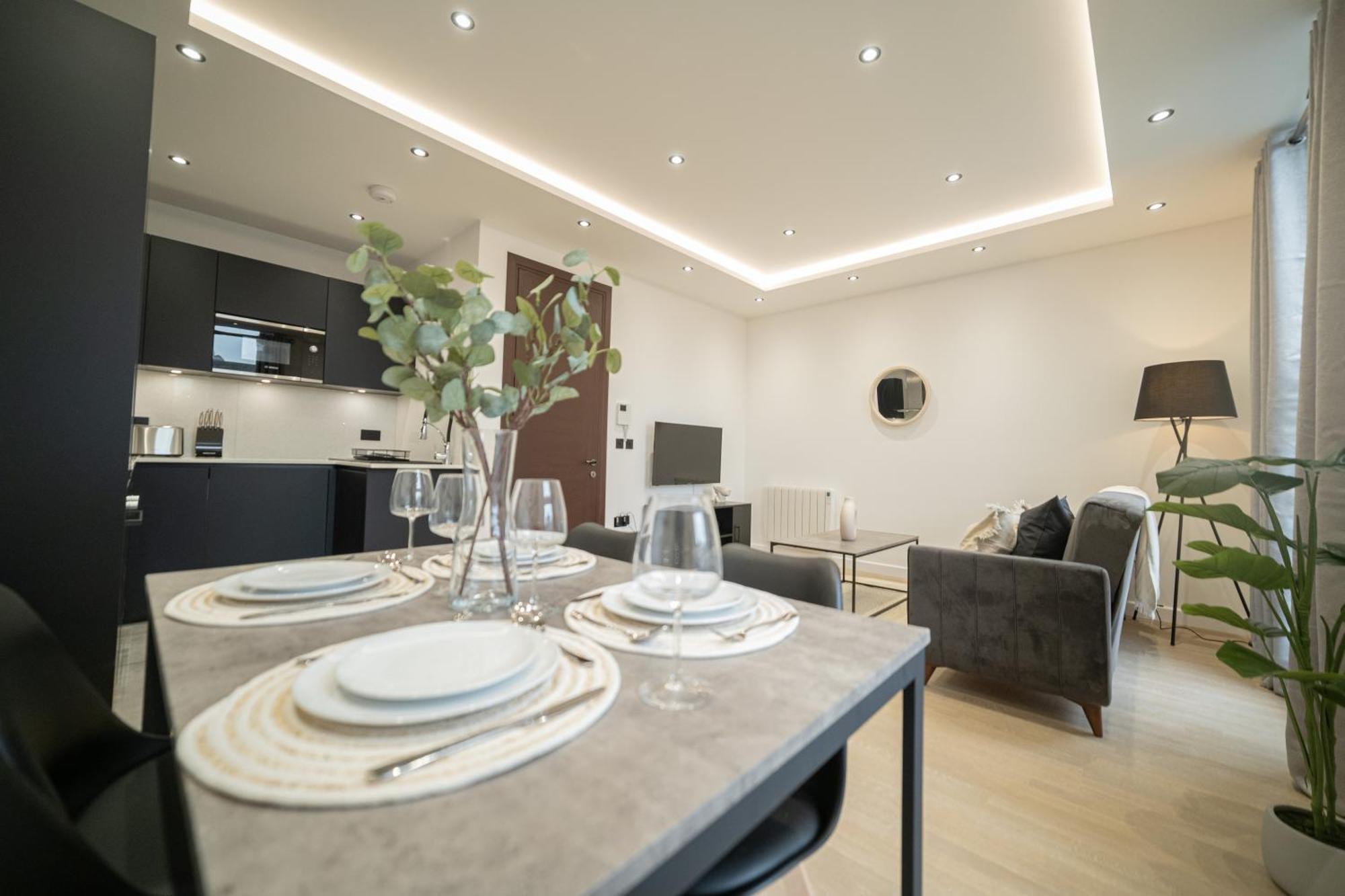 לונדון One And Two Bedroom Apartments Near Holloway Train Station By Belvilla מראה חיצוני תמונה