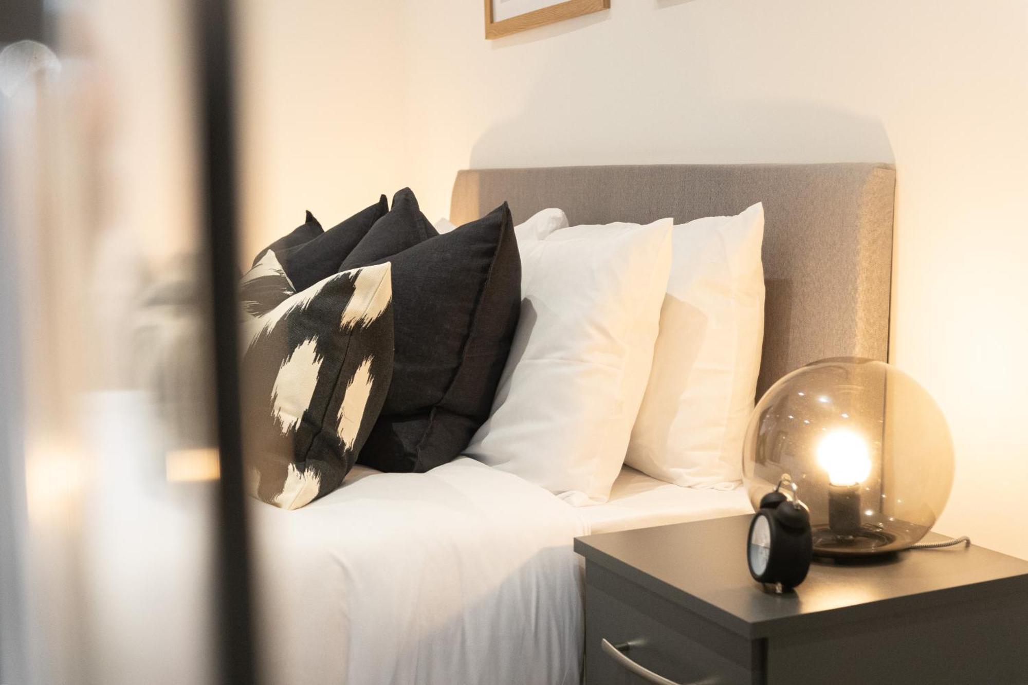 לונדון One And Two Bedroom Apartments Near Holloway Train Station By Belvilla מראה חיצוני תמונה